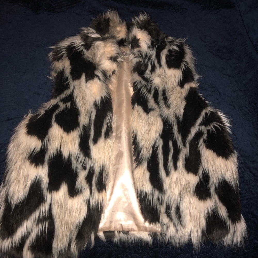 Urban outfitters Ecote faux fur vest